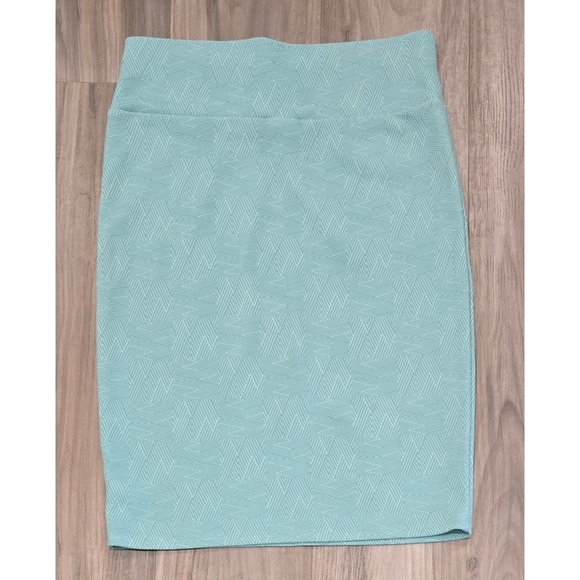 LuLaRoe Light Blue Patterned Skirt Size Large - Picture 3 of 6